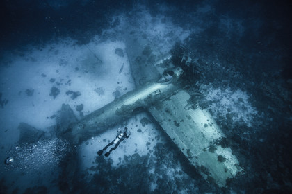 l Ile de Truc en Micronesie l'epave d'un avion abattu pendant la seconde guerre mondiale